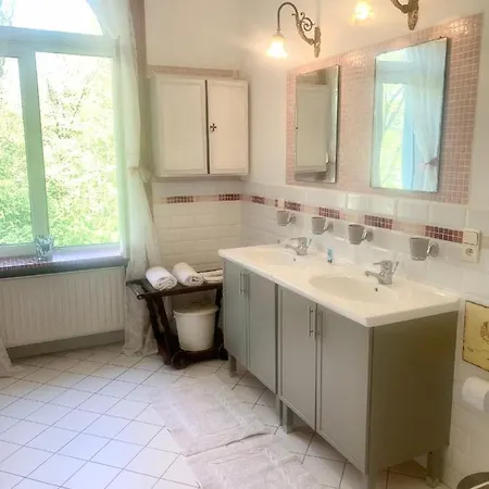 Bed & Breakfast La Tour D'heloise - 10' De Bruxelles La Hulpe