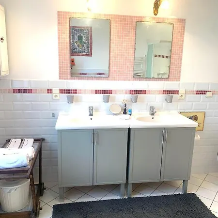 La Tour D'heloise - 10' De Bruxelles Nocleg ze śniadaniem 3*