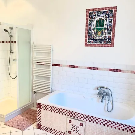 La Tour D'heloise - 10' De Bruxelles B&B