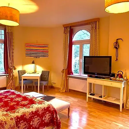 B&B La Tour D'heloise - 10' De Bruxelles