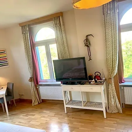 B&B La Tour D'heloise - 10' De Bruxelles 3*